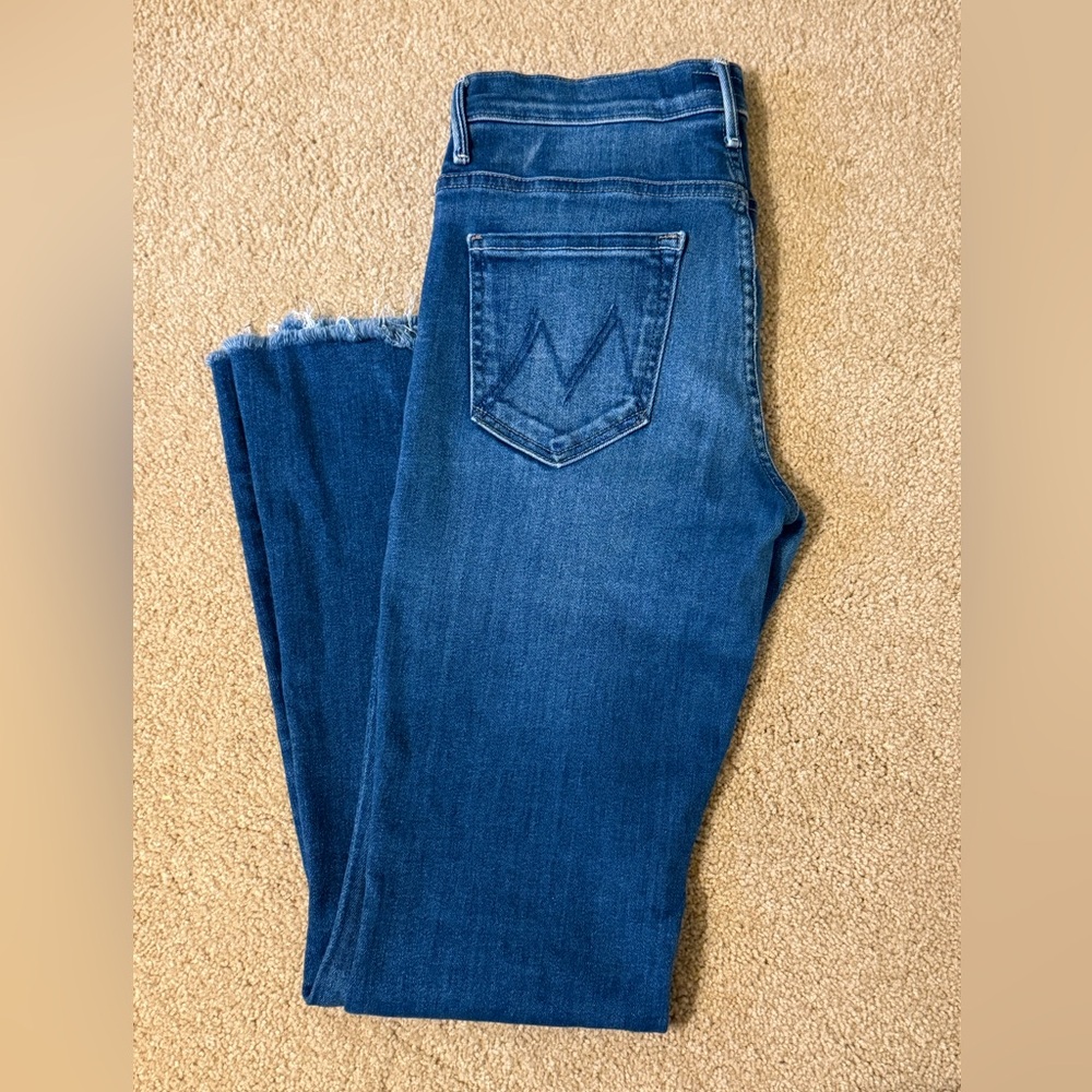 MOTHER The weekender mid rise flare jeans